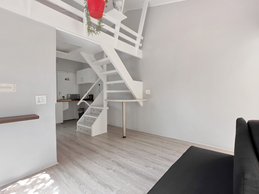 1 Bedroom Property for Sale in Bloubergrant Western Cape